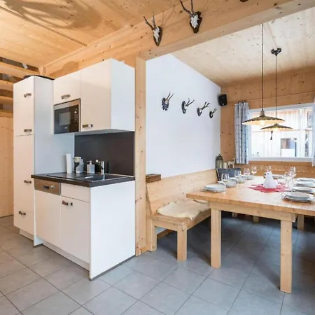 Baerenschanze Alpesi faház *